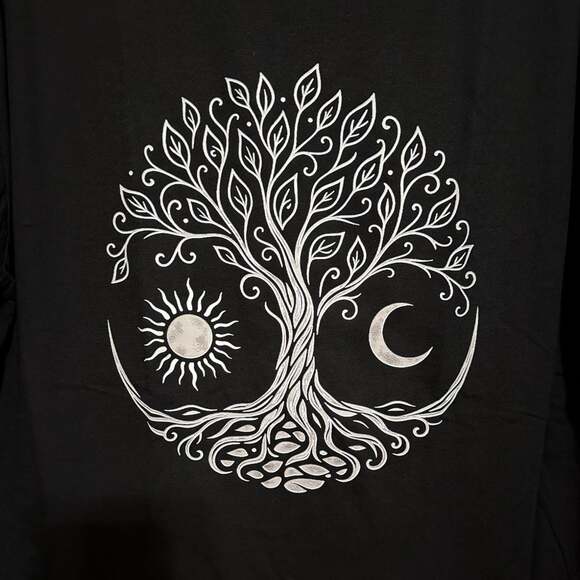 Generic Tops - Size X-Large Tree of Life Sun Moon Custom Graphic Unisex T-Shirt